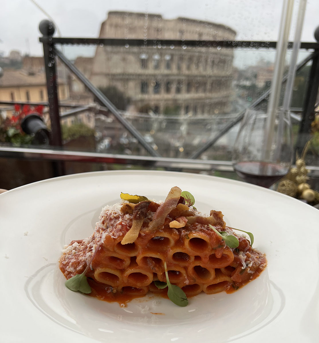 Bucatini all’Amatricia “in their fashion” at Aroma